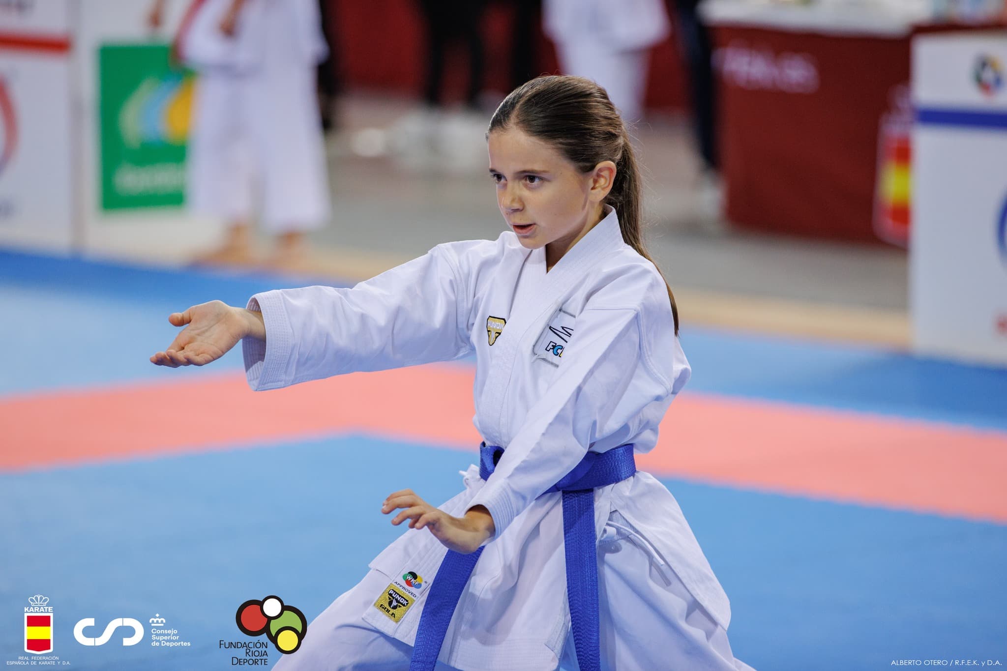 Clase de karate en acción